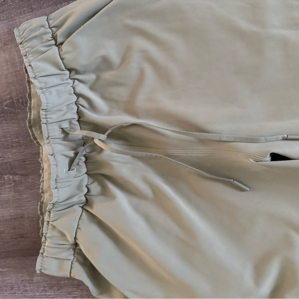 Lululemon women Keep Moving Pants 7/8 High Rise size 8 - Picture 7 of 7
